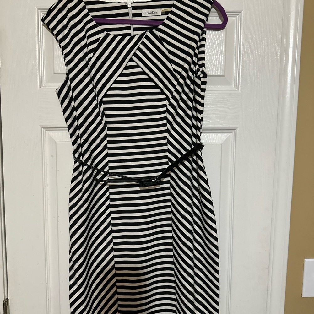 Calvin Klein Black and White Ruched Sheath Midi Dress